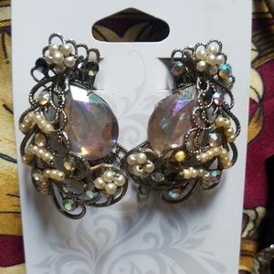Jewelry - Vintage clip on earrings Jewelry - Vintage clip on earrings